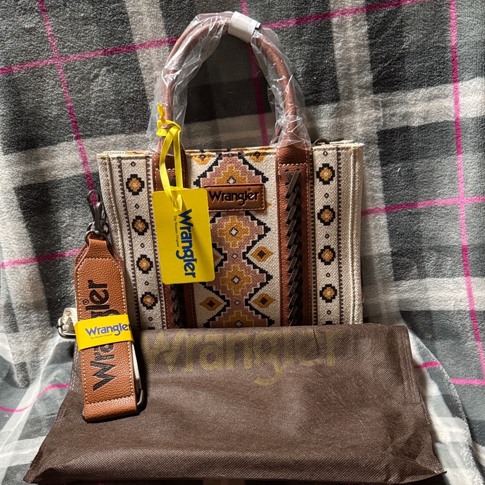 Wrangler Tan and Cream Geometric Tote